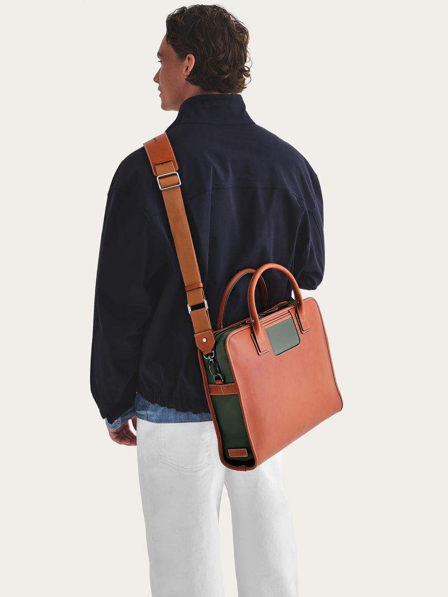 The Messenger - Cognac/Green