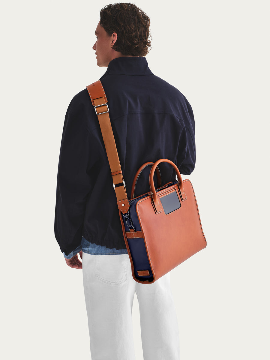 The Messenger - Cognac/Navy